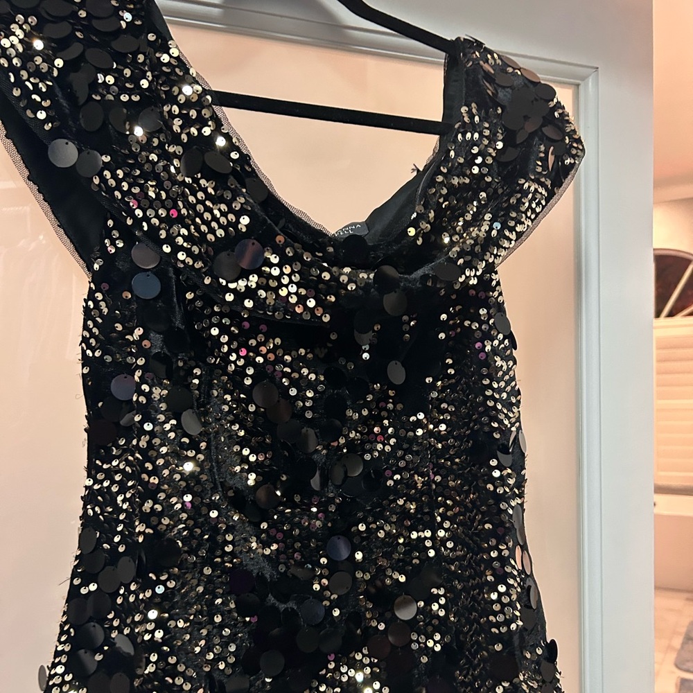Adrianna Papell Sequin Black top